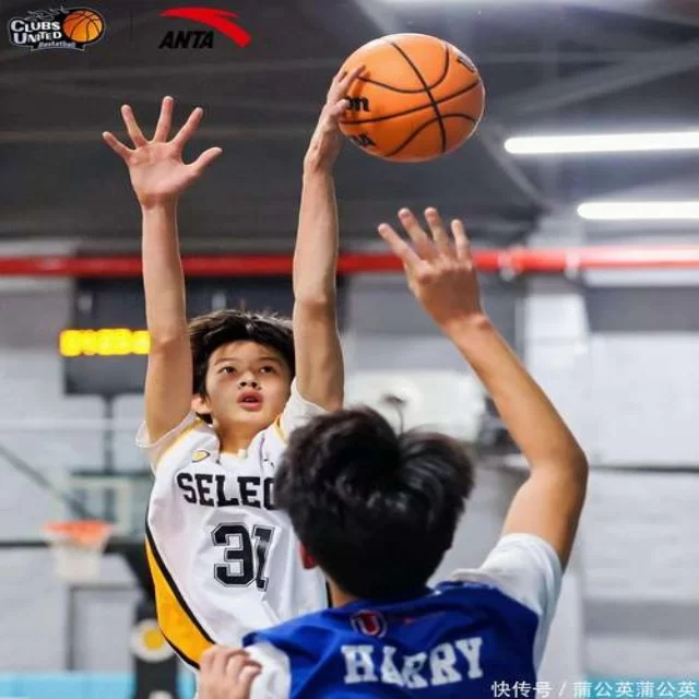 足球杯赛焦点对决：第158组阵容深度解析